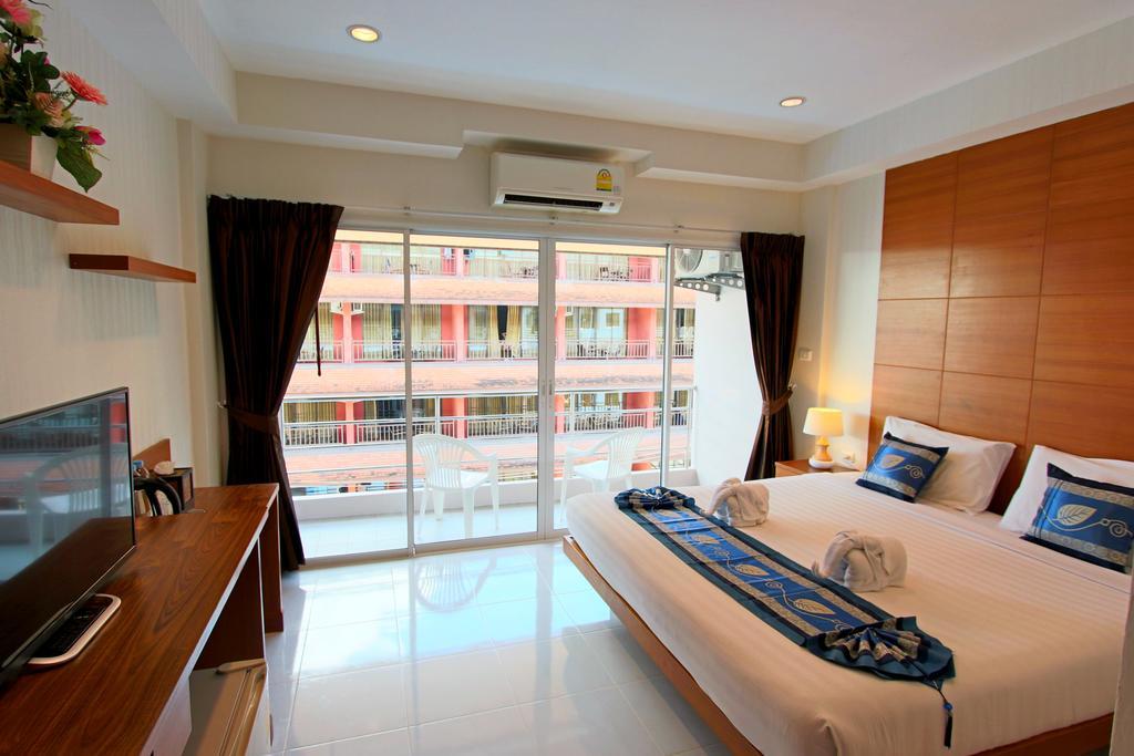 Good Nice Hotel Patong Стая снимка