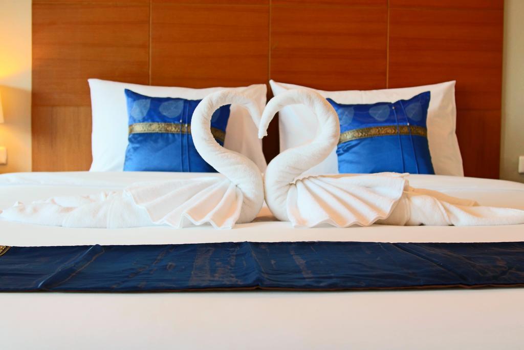 Good Nice Hotel Patong Екстериор снимка